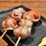 和来路 - トマト豚巻串焼（2串）@420円
