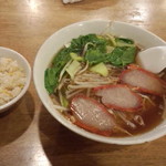 広華 - ラーメン半チャーハン(700円）