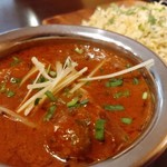 アロマズ オブ インディア - チキンカレー辛口。