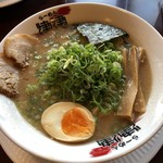 拉麺 津津 - 津津ラーメン（税別670円）