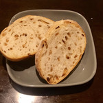 ドイツパンとワインの店 リープリング - 玉ねぎパン