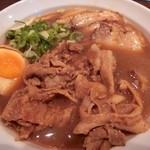 頂点 - 徳島ラーメン肉ダブル。1,000円