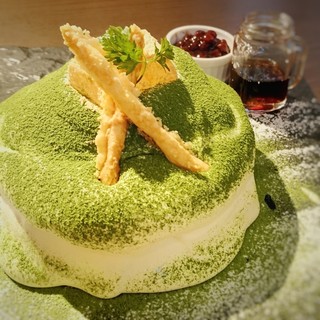 Uirani - 季節のパンケーキ［¥972］