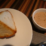 美味しいバケットとリエット