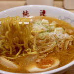 さっぽろ純連 - 麺リフト