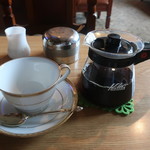 コーヒー ハウス サンヨー - コーヒーはポットで出てくる