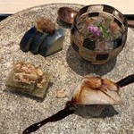 Sushi Garyuu - 北海道産ジュンサイ　フルーツトマト　生姜の奈良漬け　岸和田産水茄子　鹿島産ハマグリ　子持ち昆布