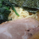 ラーメン 町田家 - 麺
