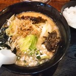 HAGANE - とんこつラーメン＋キャベツ＋半ライス