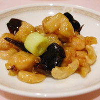 赤坂 四川飯店 - 鶏肉の赤唐辛子炒め