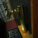 智慧 - 個室にビールサーバーがッ！自分で注げる～♪