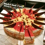 ザ・テラス - ココナッツとパッションフルーツのケーキ