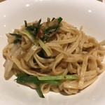 一碗水 - 素菜XO伊府麺(野菜のXO醤と黄韮 もやし 青ネギの伊府麺)