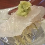 日本料理 TOBIUME - ⑦九絵(福岡県芦屋産、2.8kg、雌)
      産卵期は夏、旬は晩秋～初夏
      全て雌で産まれ、10kgで性転換し雄に。
      このサイズは幼魚で優しい旨みと甘みが特徴。