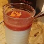 113519861 - 桃のブランマンジェです