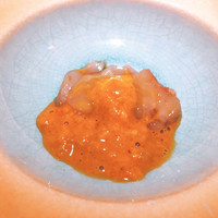 鮨ノ蔵 - 寝かしたトラフグと雲丹
                    雲丹を溶いてソースに