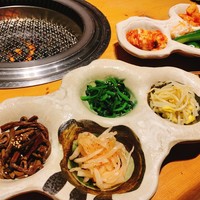 吟味屋 天満店 - キムチ、ナムル盛り合わせ