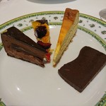 シェ・イノ - (2019年7月　訪問)ワゴンデセールは、ついつい欲張って選んでしまうのです。