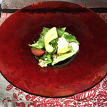 ビランチャ  - 1皿めの前菜✩.*˚
            美瑛産の野菜のサラダ♬