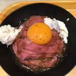 ローストビーフ星 - ローストビーフ丼 並盛790えん税別