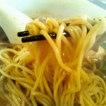 らーめん佳 - 麺はこんな感じ