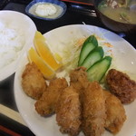 お食事処 大たに - リニューアル後。。。「カキフライ定食」（1600円）