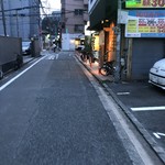 ほっこり家 - お店の前の道