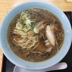 麺屋丸超 - キャーーー！！！特製ラーメン！¥600。
            
            メニュー最安値のラーメン。
            きっとコレがスタンダードなんだろう。
            
            初めて食う。
            
            
            
            