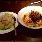 上海華龍 - 【2019.8.15(木)】本日のおすすめ②(冷坦々麺＋エビとレタスチャーハン)980円