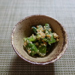 かたつむり - いんげんの胡麻和え