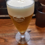 杉作 - ランチグラスビール¥300
                                予想に反してオサレな形のグラス。