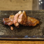 柳家 - イノシシ(うりぼうのちょっとそだったやつ)