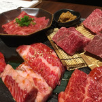 焼肉ダイニング甲 - 