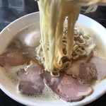武者麺 - 泡立ちクリーミースープ、中細麺