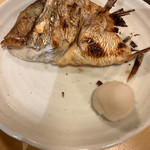 中村家二の丸 - 鯛かぶと焼 518円