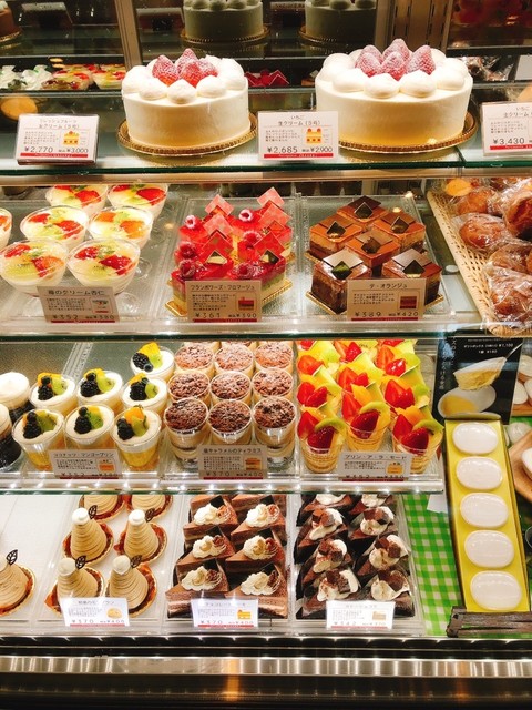 大門にある素敵なケーキ屋さん By Minak550 サクライ 洋菓子店 Sakurai 越中大門 ケーキ 食べログ