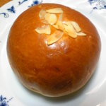 Pan Koubou Muku Muku - クリームパン。クリームずっしり。