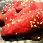 ホルモン 銀牙 - 鹿のモモ肉、よき風味