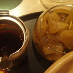 ブルックスカレー食堂 - 札幌黄の福神漬けと辛味調味料