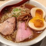 麺や 七彩 - 味玉らーめん(醤油)