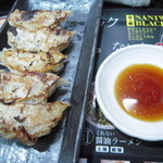 金久右衛門 - 餃子　一人前