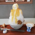 Yamano Shokudou - かき氷 梅  ６５０円(税込)  小田原十郎梅のシロップとそのシロップ漬け。
