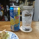 伊勢屋酒店 - 氷結レモンロング。