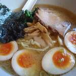 横濱家 - 味玉ラーメン