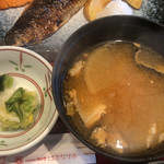 Hokkaidou Ryouri Yukku - 味噌汁と石狩汁