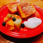 ルーエプラッツ ツオップ - 甘く朝食  フレンチトースト   ¥780