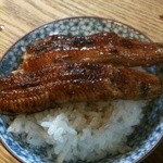 かぶと - ごはんに蒲焼を乗っけて食う