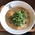 Tonkotsu Shouyu Ramen Nakashou - なかしょう ラーメン（並）750えん+味玉100円