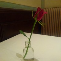 アルポルト・クラシコ そごう横浜店 - 一輪挿しの薔薇