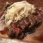 ポッケ - 和牛もも肉レアステーキたたき